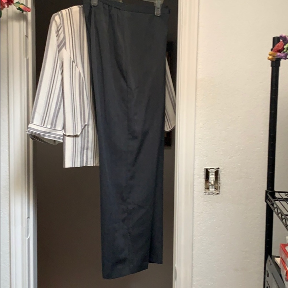 Gray pinstripes - Picture 2 of 4